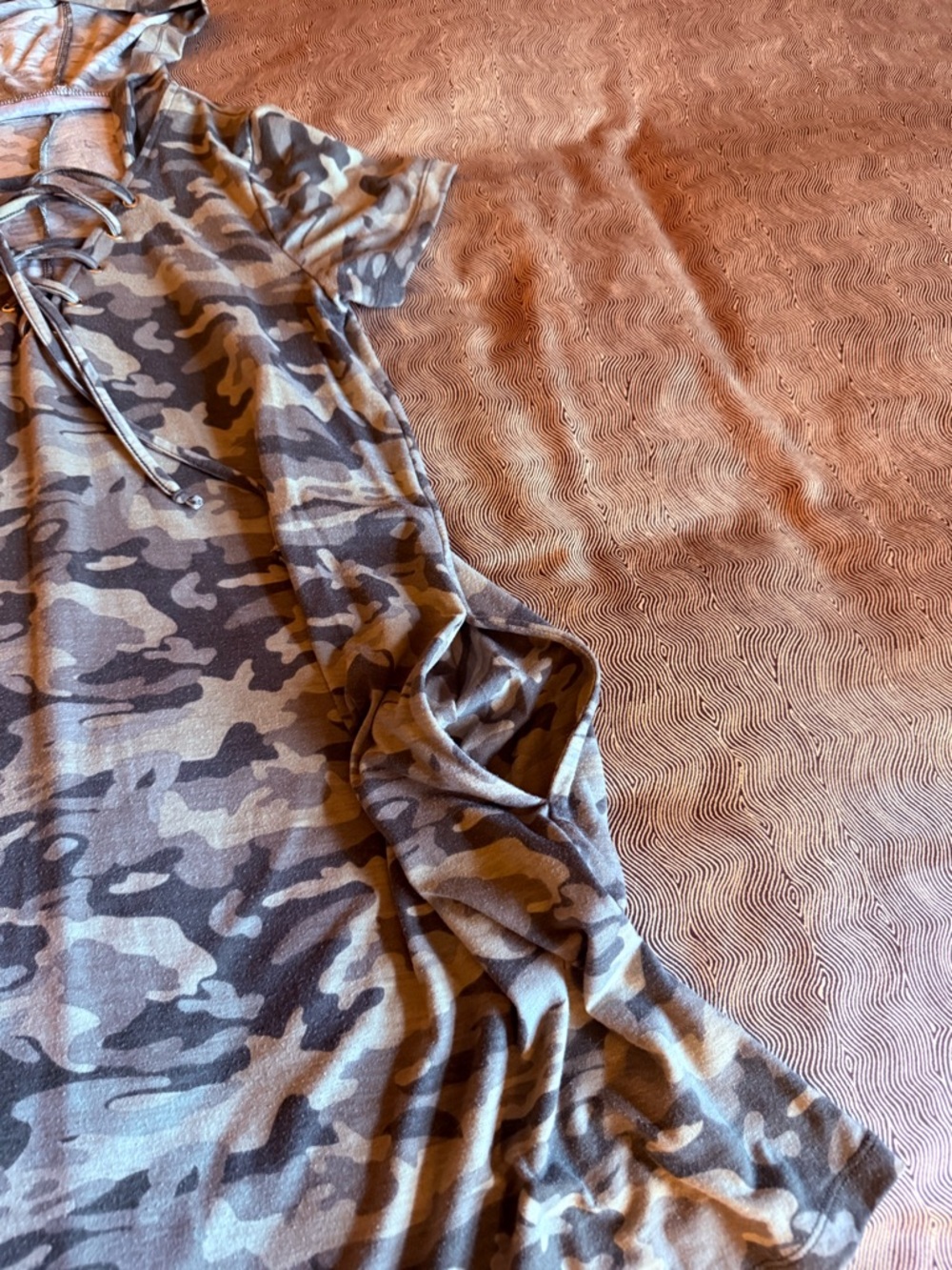 Hem & Thread Neutral Camo Hooded Lace-Up Shift Dress - Picture 8 of 9
